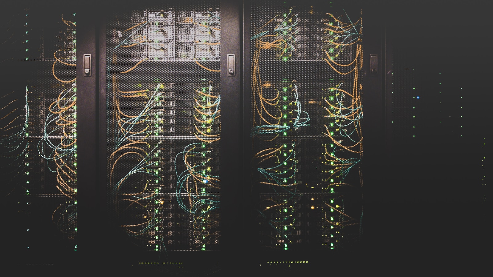 Network, cloud and data center connectivity